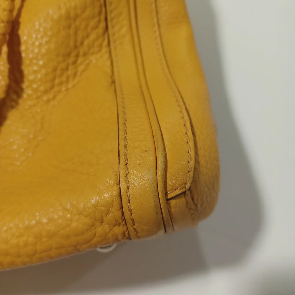 Gucci Bella Medium Tote Bag - Picture 12 of 14